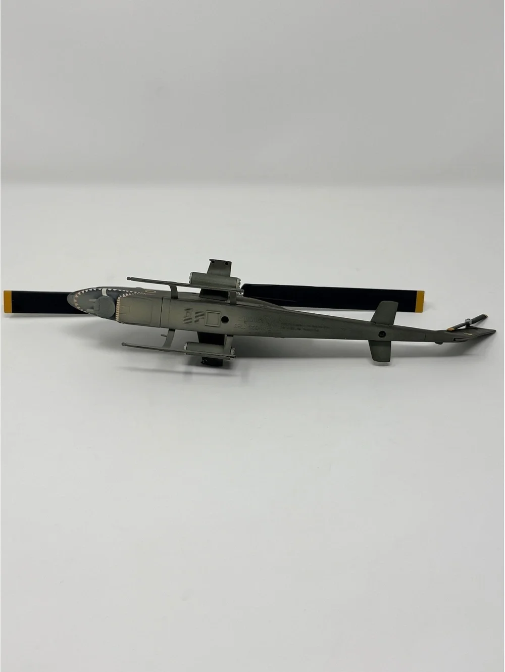 1/48 corgi Bell AH-1 Cobra Diecast model